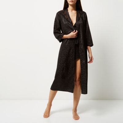 Black silky jacquard long robe